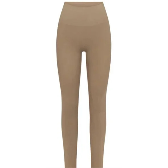 SKIMS Soft Smoothing Seamless High-Rise Leggings M Tan - Picture 1 of 4